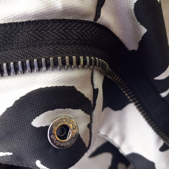 Weekend Max Mara Silver/Black Floral Printed Hooded Raincoat - Picture 13 of 16